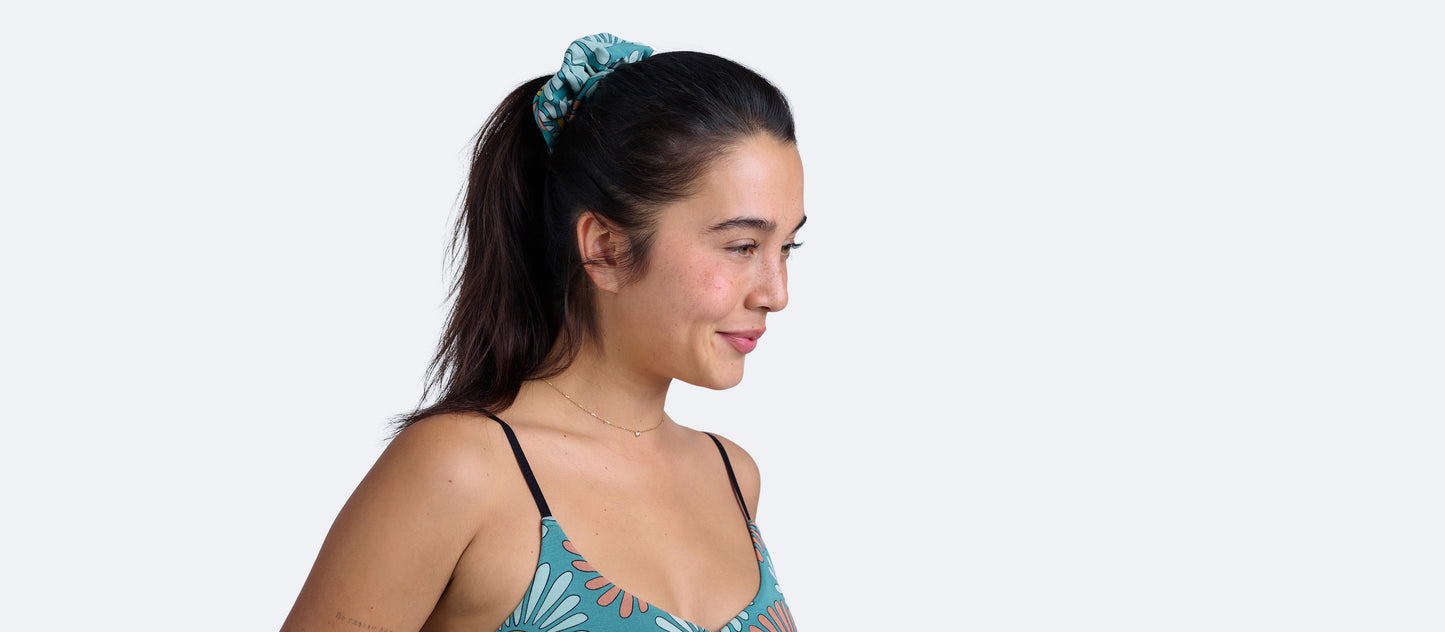 UltraModal™ Scrunchie | Disco Daisies