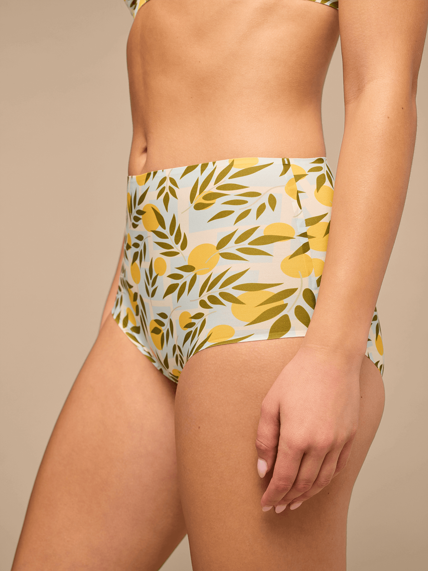 DreamSeam High-Waisted Shortie | Summer Oranges
