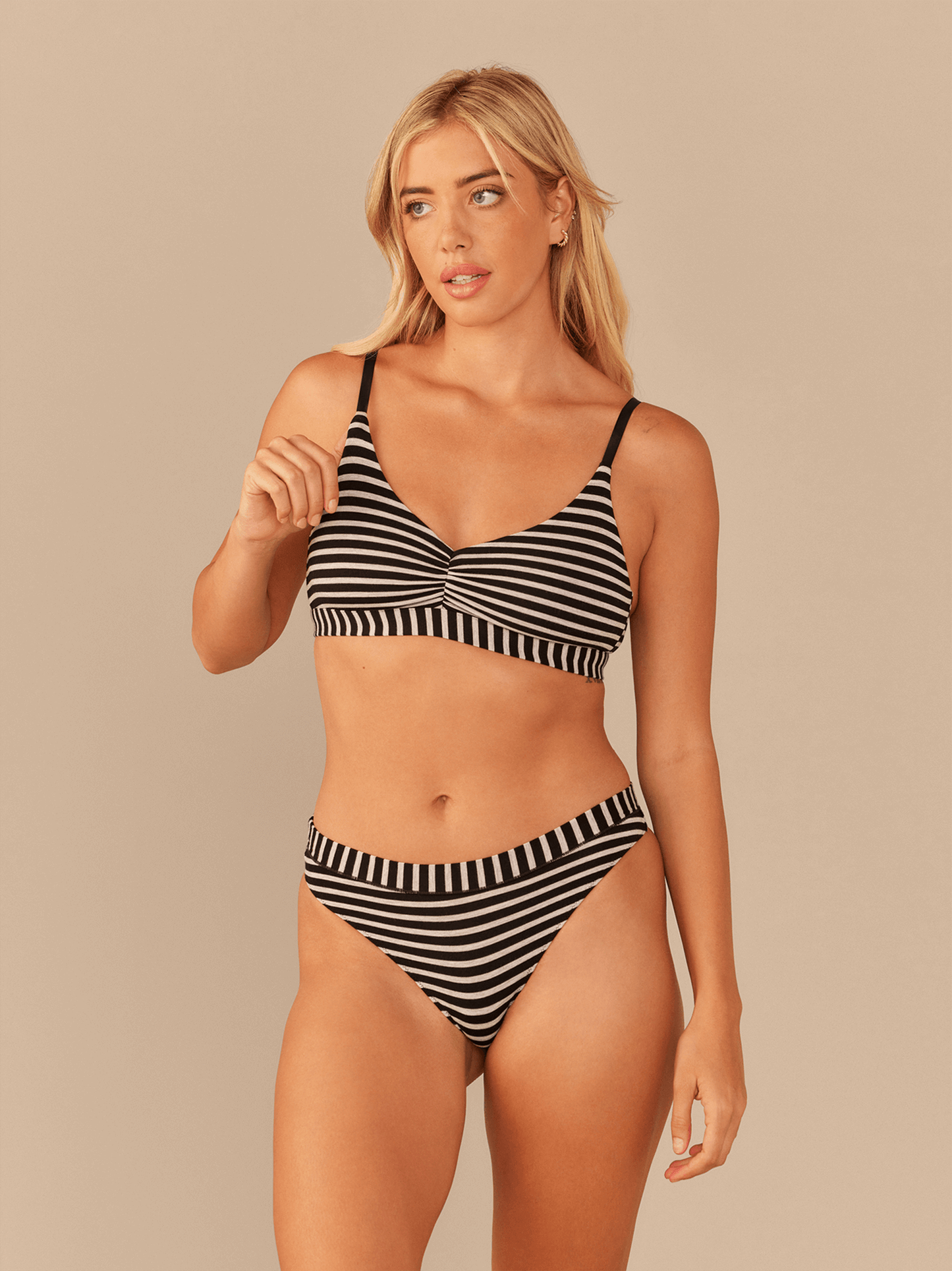 UltraModal™ FeelFree Thong | Heather Grey Stripes