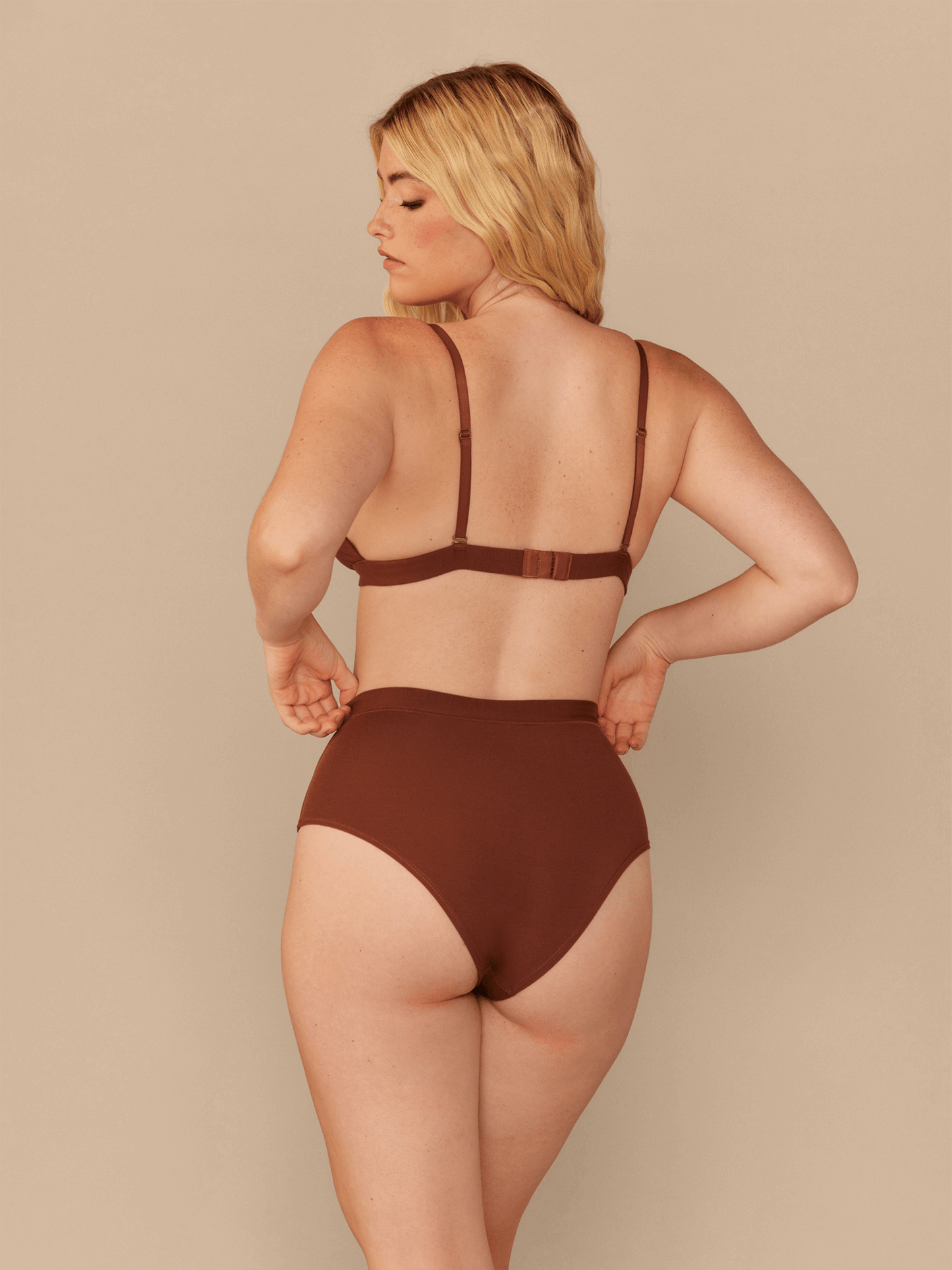 UltraModal™ FeelFree Triangle Bralette | Cedar Wood/Cedar Wood