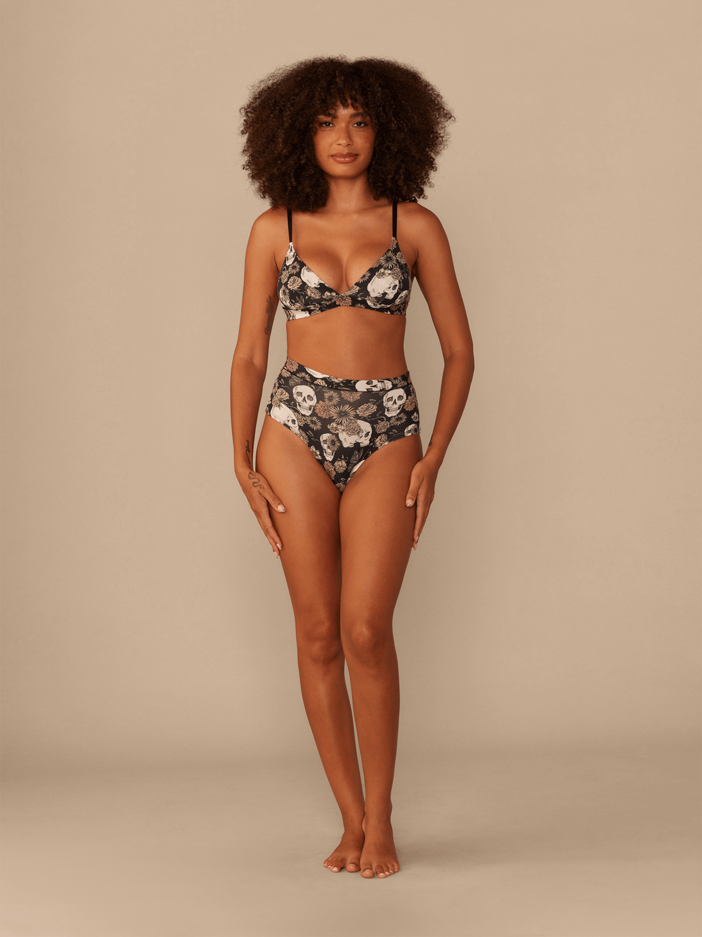 UltraModal™ FeelFree Triangle Bralette | Dead Flowers