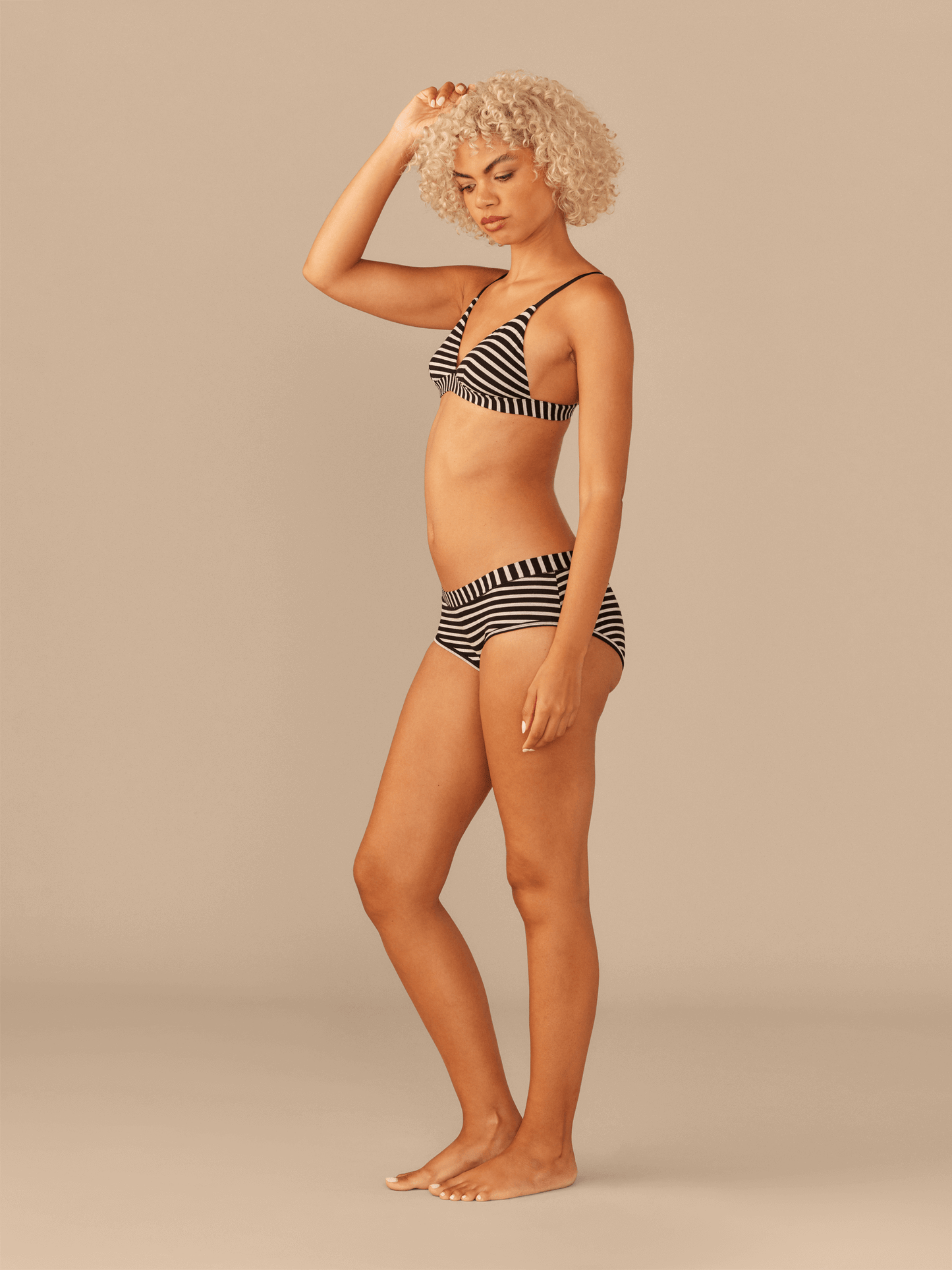 UltraModal™ FeelFree Triangle Bralette | Heather Grey Stripes