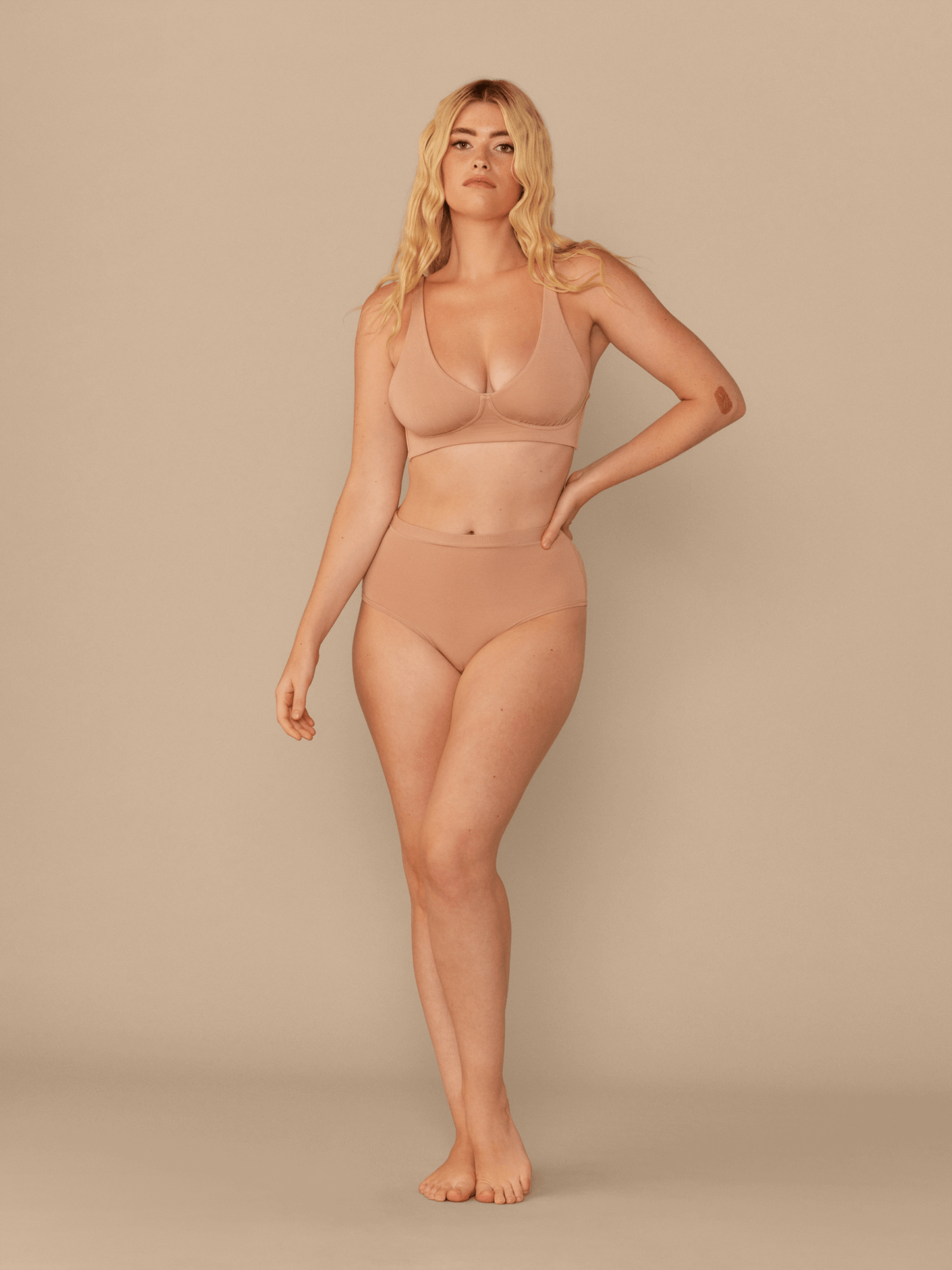 UltraModal™ FeelFree Longline Bralette | Sand Dune/Sand Dune