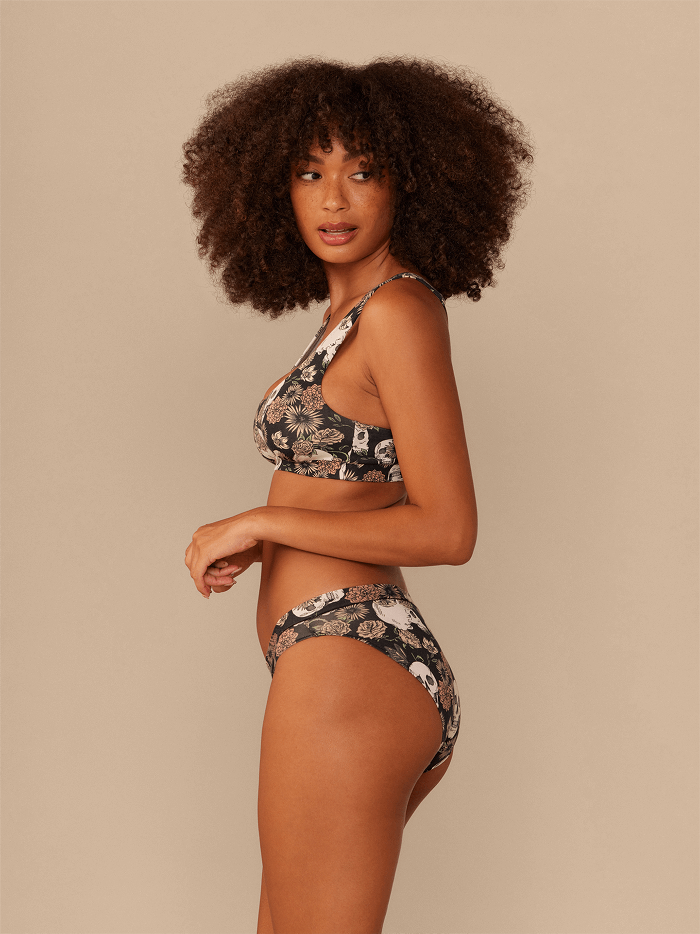UltraModal™ FeelFree Square Neck Bralette | Dead Flowers
