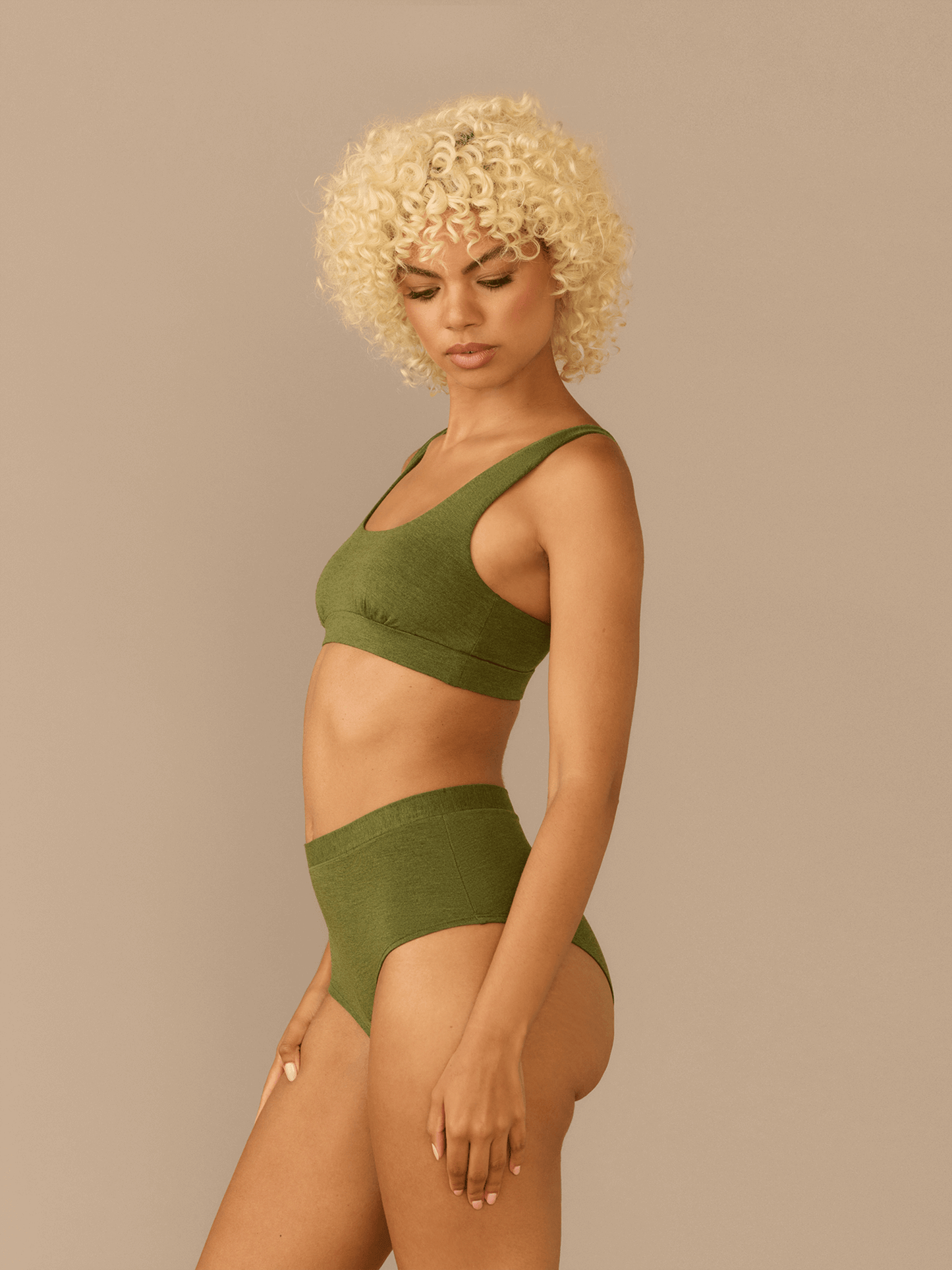 UltraModal™ FeelFree Square Neck Bralette | Heather Olive