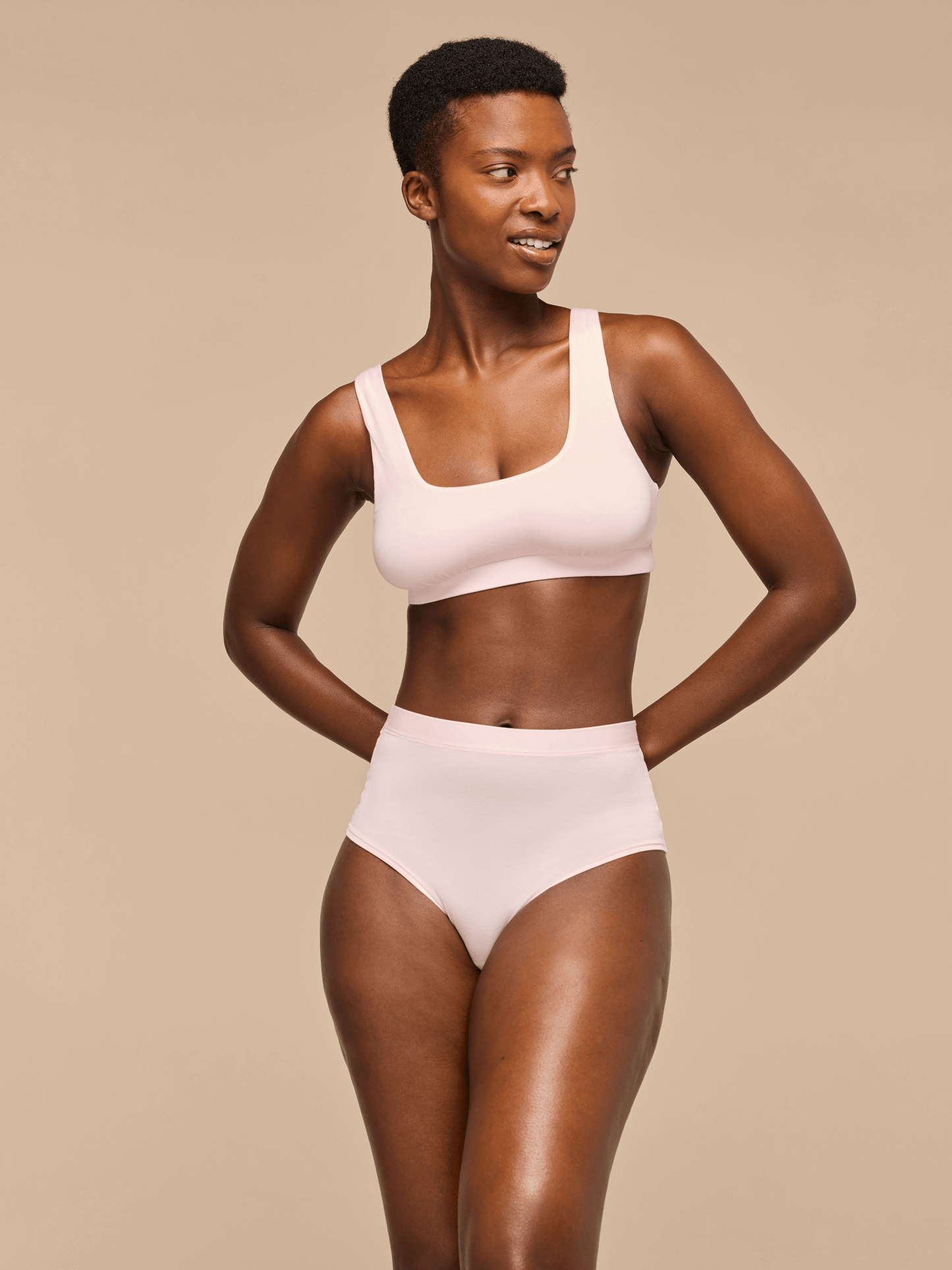 UltraModal™ FeelFree Square Neck Bralette | Peony