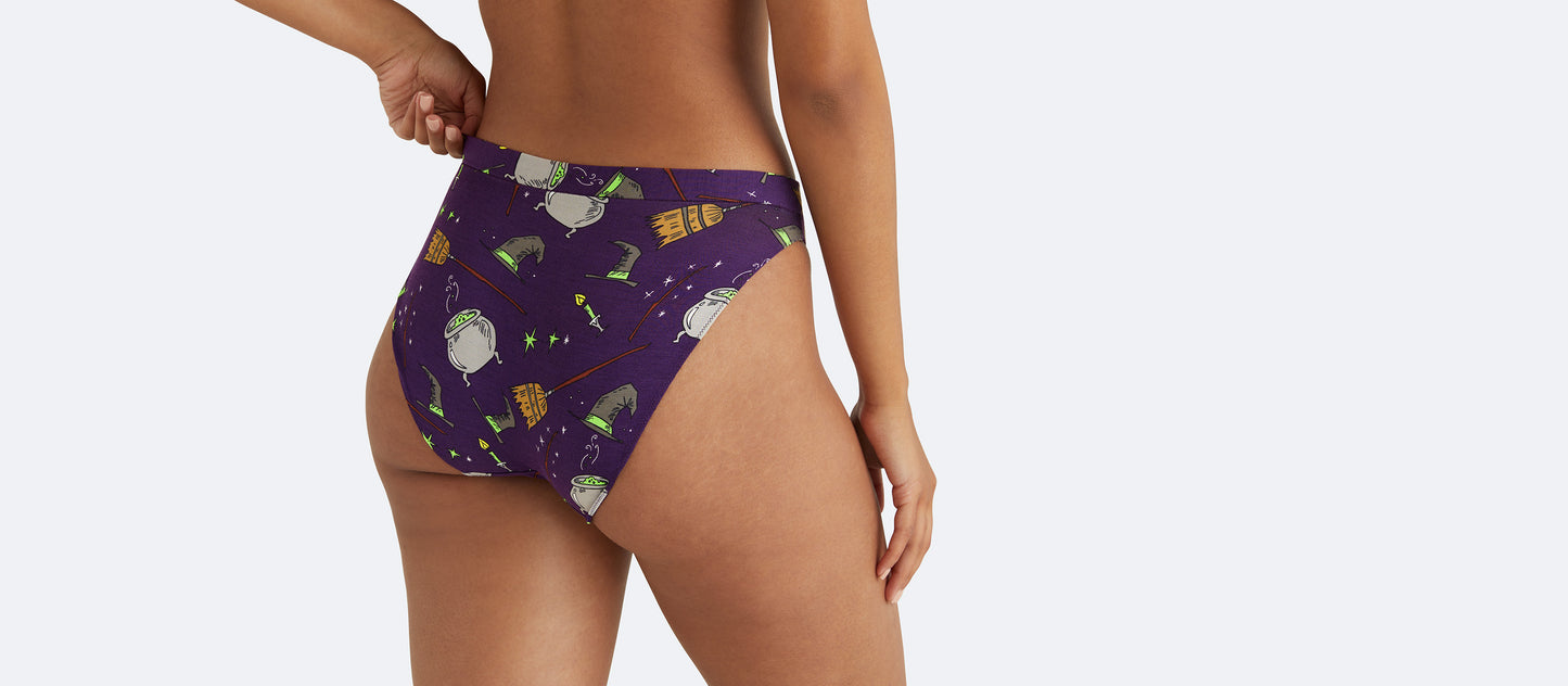 UltraModal™ FeelFree High-Leg Bikini | Spell it Out