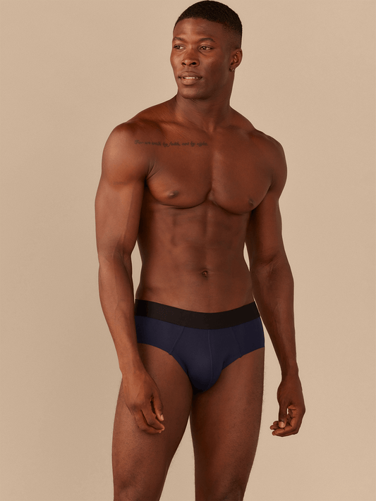 MoveMe Brief | Dark Sapphire