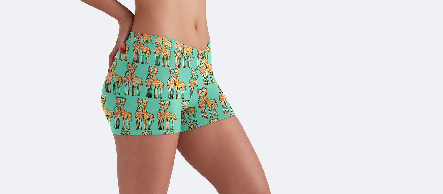 UltraModal™ FeelFree Boyshort | Necking