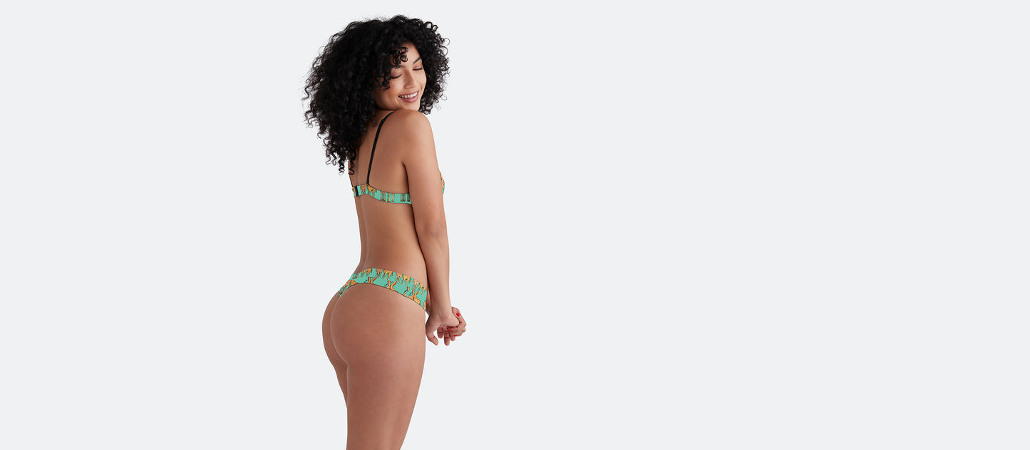 UltraModal™ FeelFree Thong | Necking